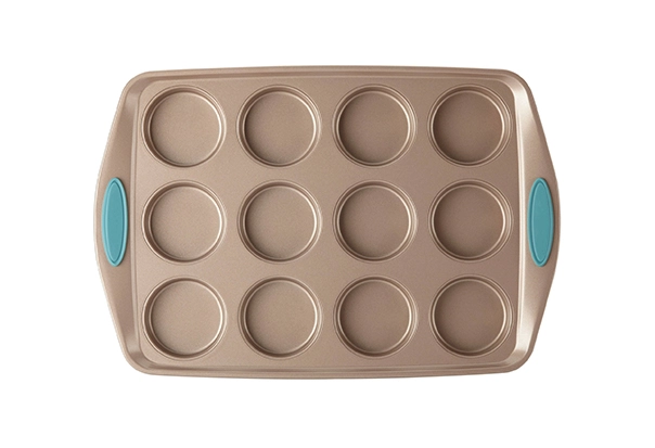 cake mold with hole
