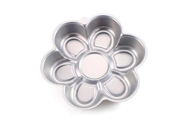 petal shaped cake tin